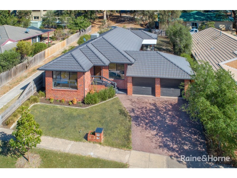 54 Olive Grove, Sunbury VIC 3429