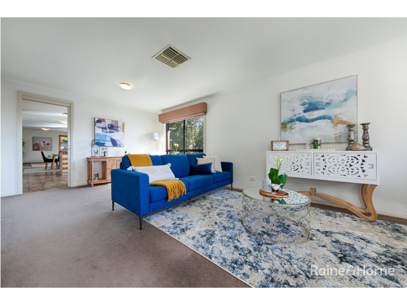 54 Olive Grove, Sunbury VIC 3429