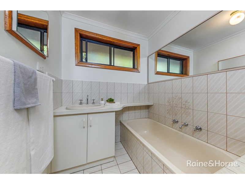 54 Olive Grove, Sunbury VIC 3429