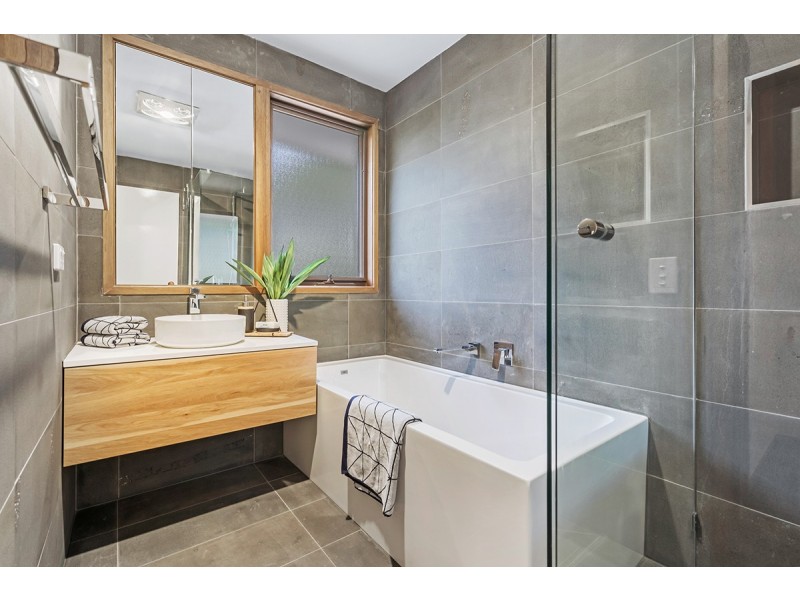 340 Racecourse Road, Sunbury VIC 3429