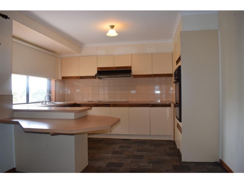 685 Racecourse Road, Sunbury VIC 3429