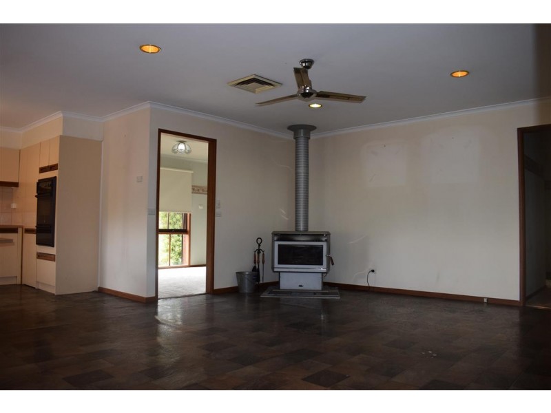 685 Racecourse Road, Sunbury VIC 3429