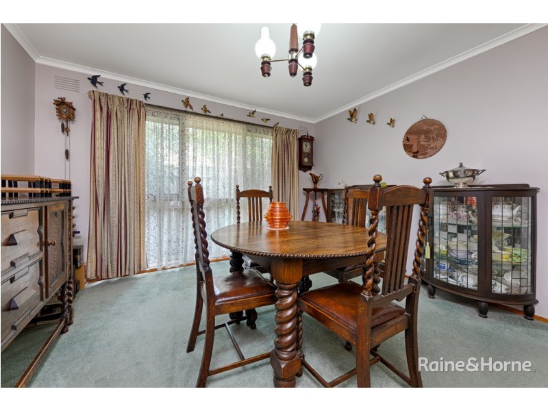 98 Anderson Road, Sunbury VIC 3429
