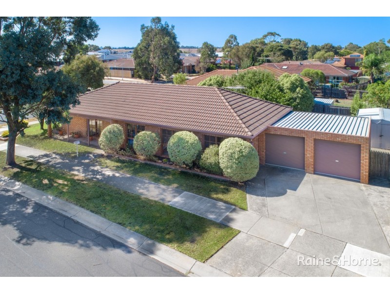 47 Dunrossil Drive, Sunbury VIC 3429