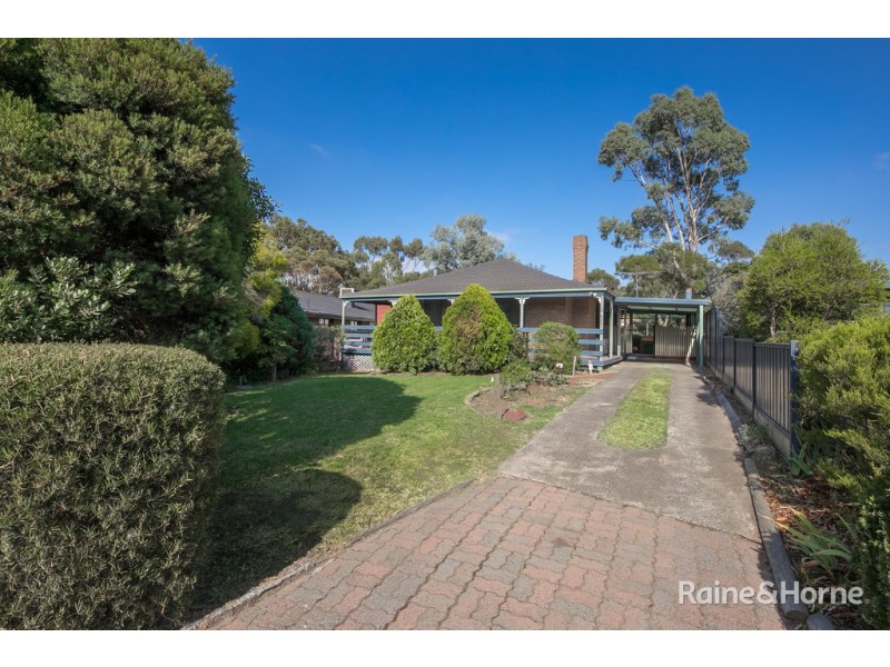4 Dargie Court, Sunbury VIC 3429