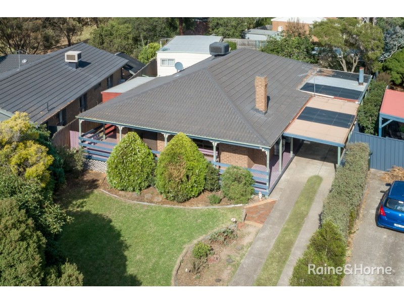 4 Dargie Court, Sunbury VIC 3429