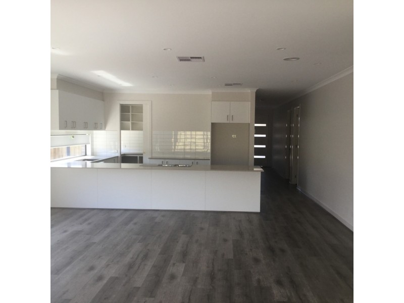 39 Jersey Drive, Sunbury VIC 3429