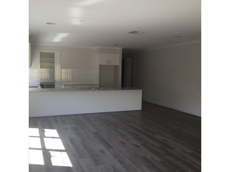 39 Jersey Drive, Sunbury VIC 3429