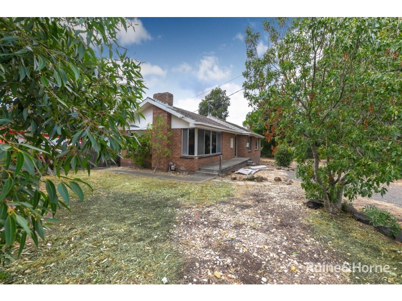 13-15 Casey Avenue, Sunbury VIC 3429