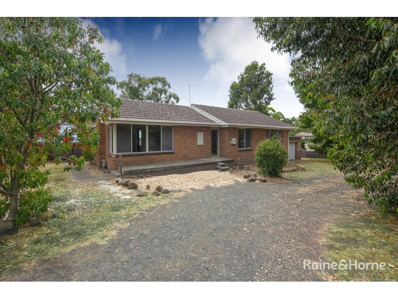 13-15 Casey Avenue, Sunbury VIC 3429