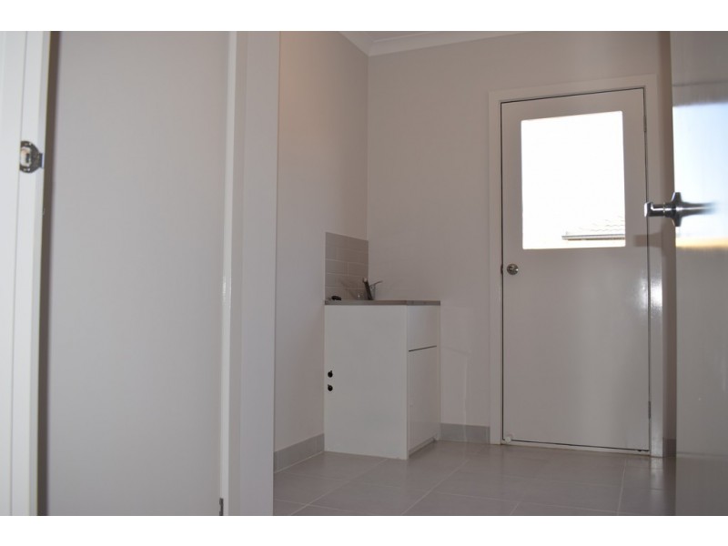 33 Splendour Circuit, Diggers Rest VIC 3427