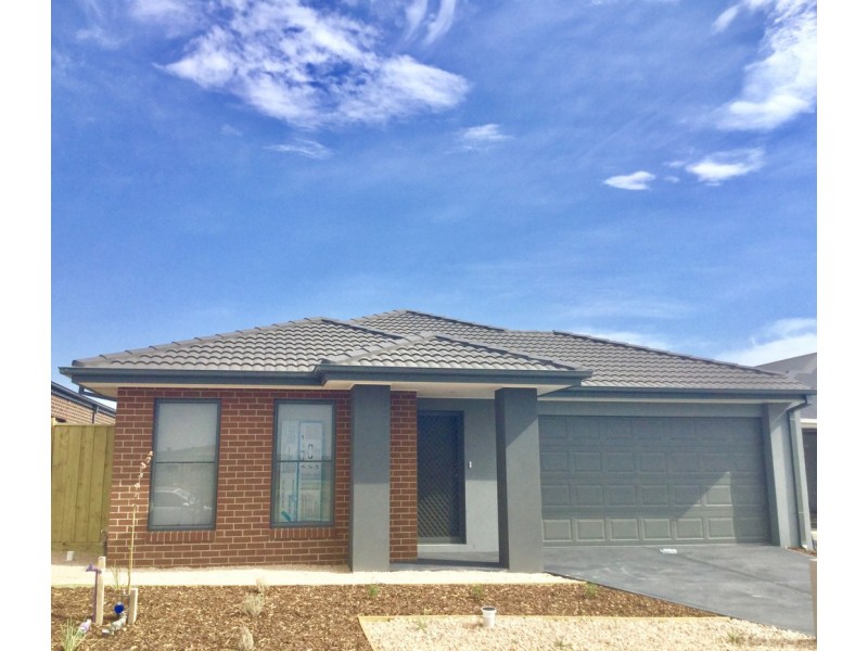 33 Splendour Circuit, Diggers Rest VIC 3427