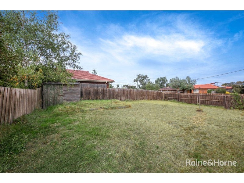 2 Daly Close, Sunbury VIC 3429