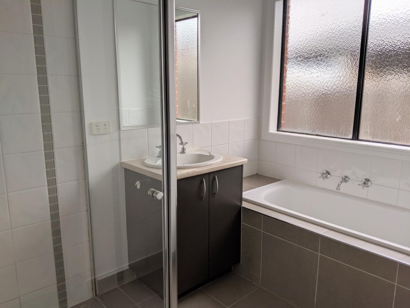 3 WAUGH STREET, Sunbury VIC 3429