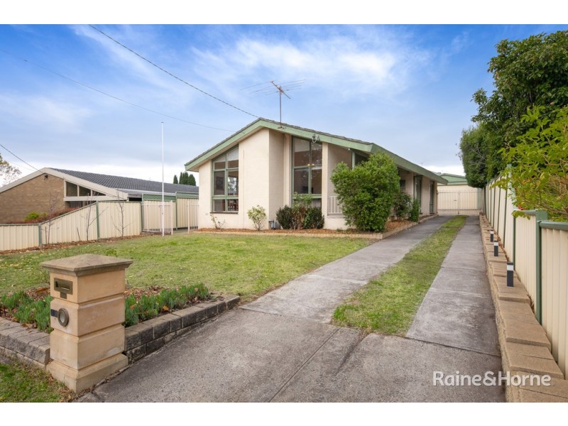 35 Vaughan Street, Sunbury VIC 3429