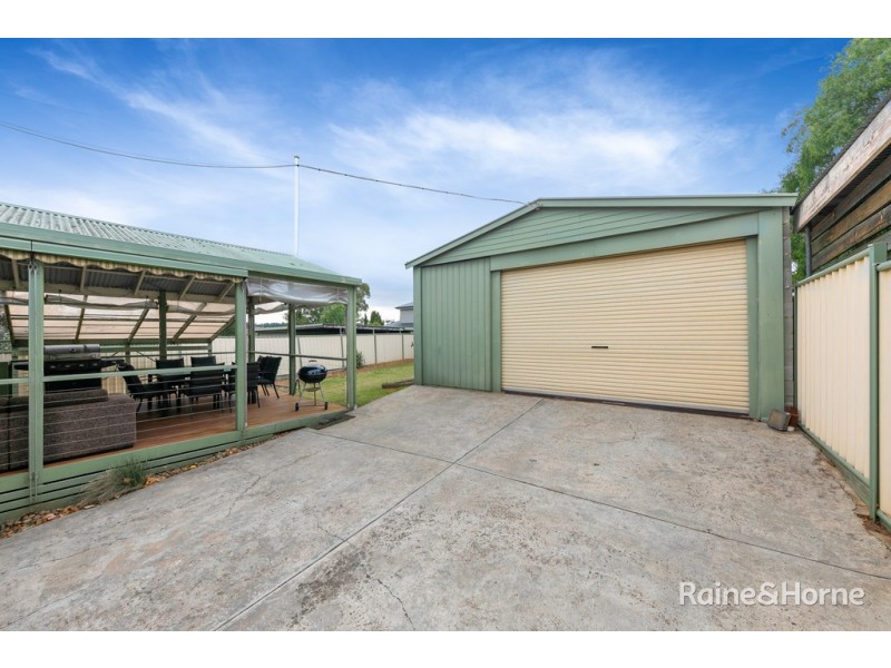 35 Vaughan Street, Sunbury VIC 3429