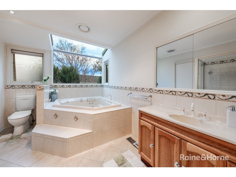 35 Vaughan Street, Sunbury VIC 3429