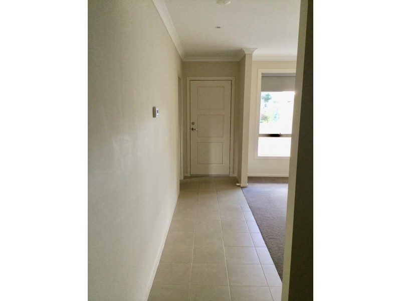 1 Carnarvon Court, Sunbury VIC 3429