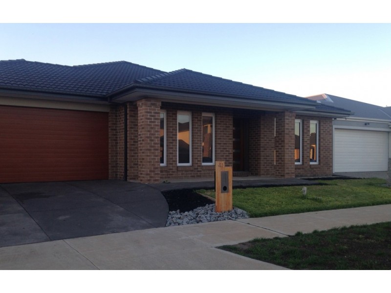 41 Healy Avenue, Sunbury VIC 3429