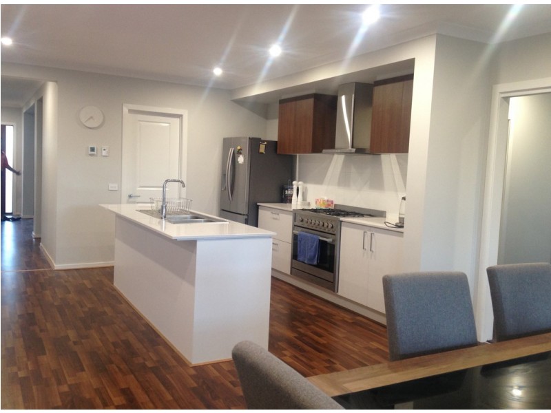 41 Healy Avenue, Sunbury VIC 3429