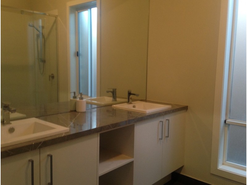 41 Healy Avenue, Sunbury VIC 3429