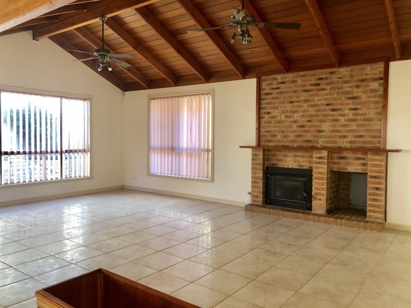 127 Stewarts Lane, Sunbury VIC 3429