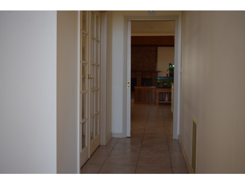 127 Stewarts Lane, Sunbury VIC 3429