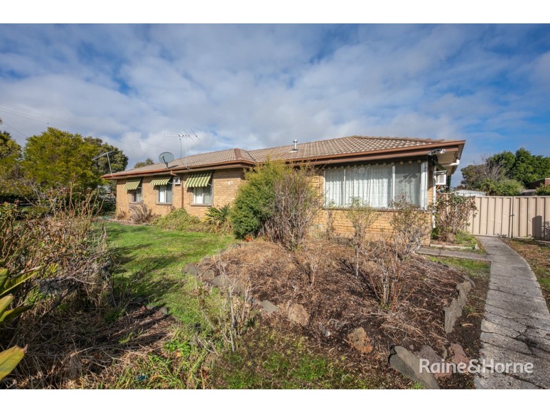 2 Eyre Street, Sunbury VIC 3429