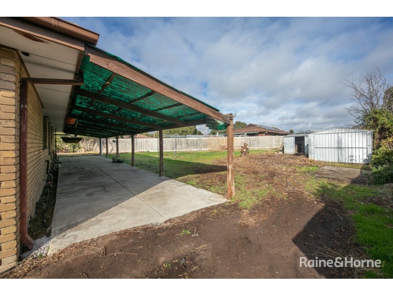 2 Eyre Street, Sunbury VIC 3429