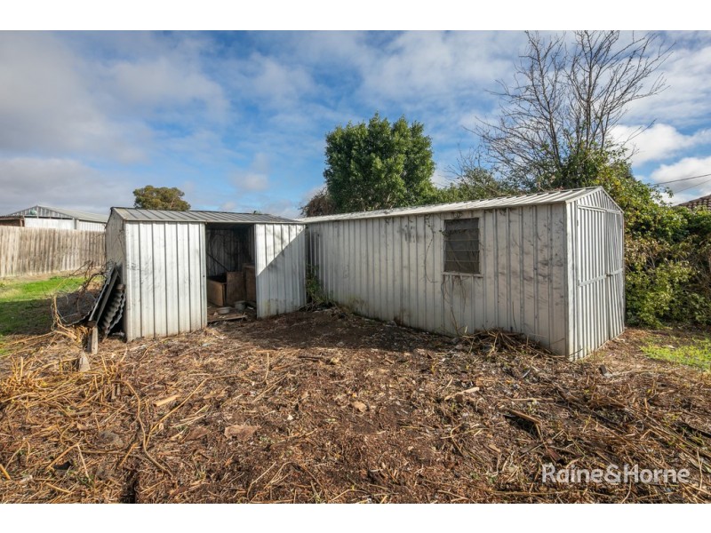 2 Eyre Street, Sunbury VIC 3429