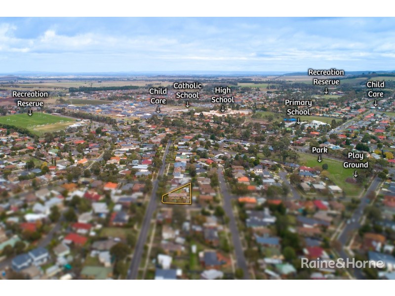 2 Eyre Street, Sunbury VIC 3429