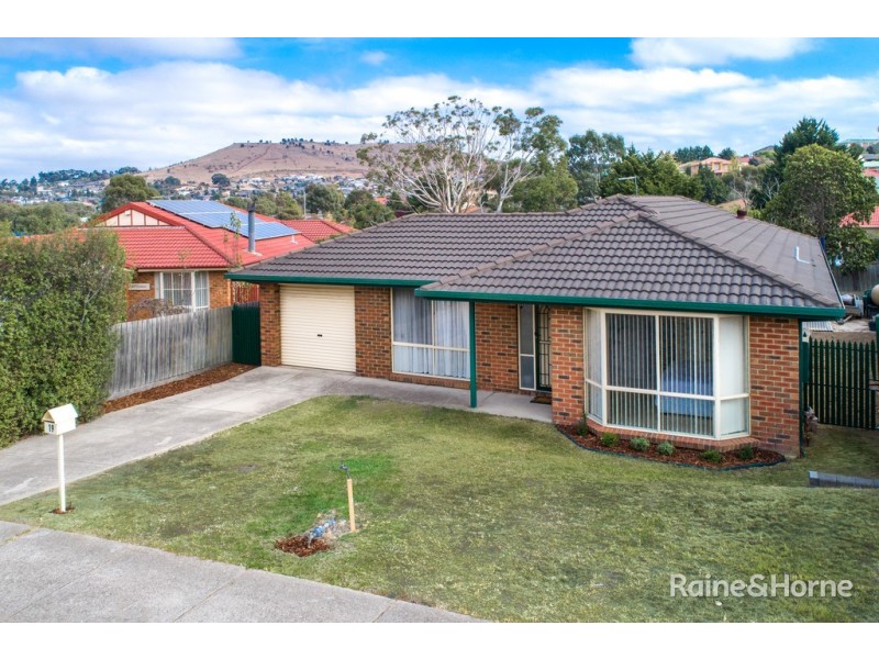 19 Dadswell Court, Sunbury VIC 3429