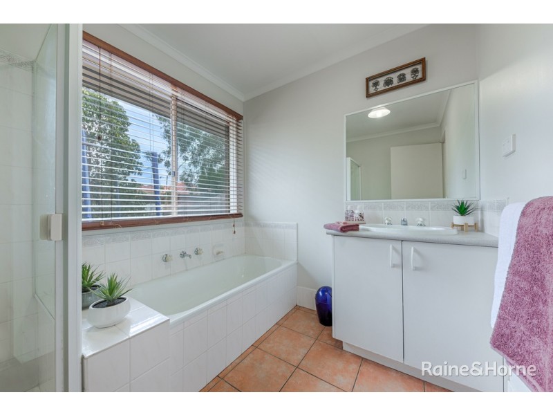 19 Dadswell Court, Sunbury VIC 3429