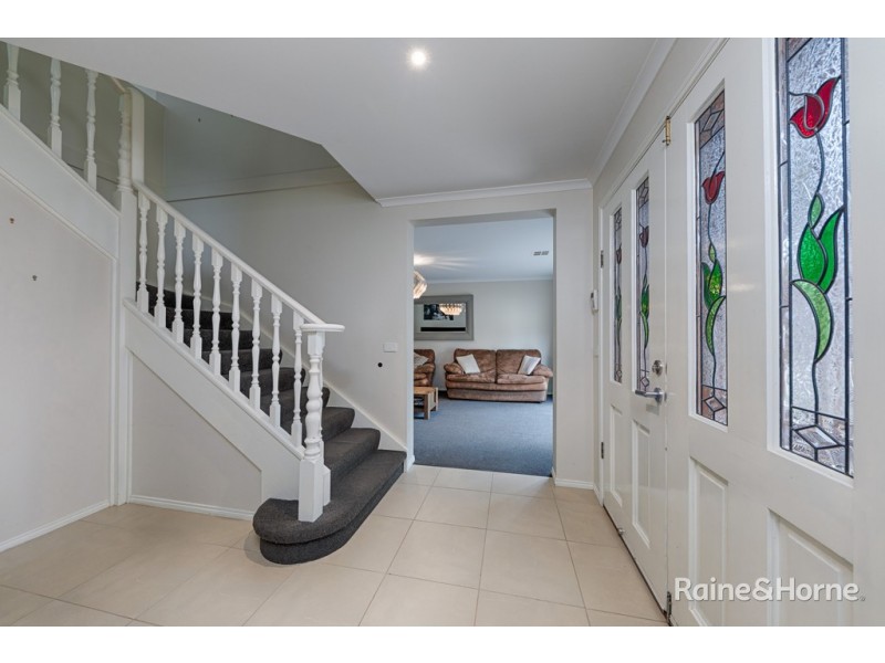 115 Yellow Gum Boulevard, Sunbury VIC 3429