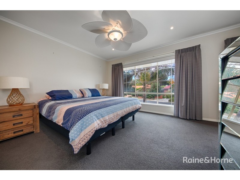 115 Yellow Gum Boulevard, Sunbury VIC 3429