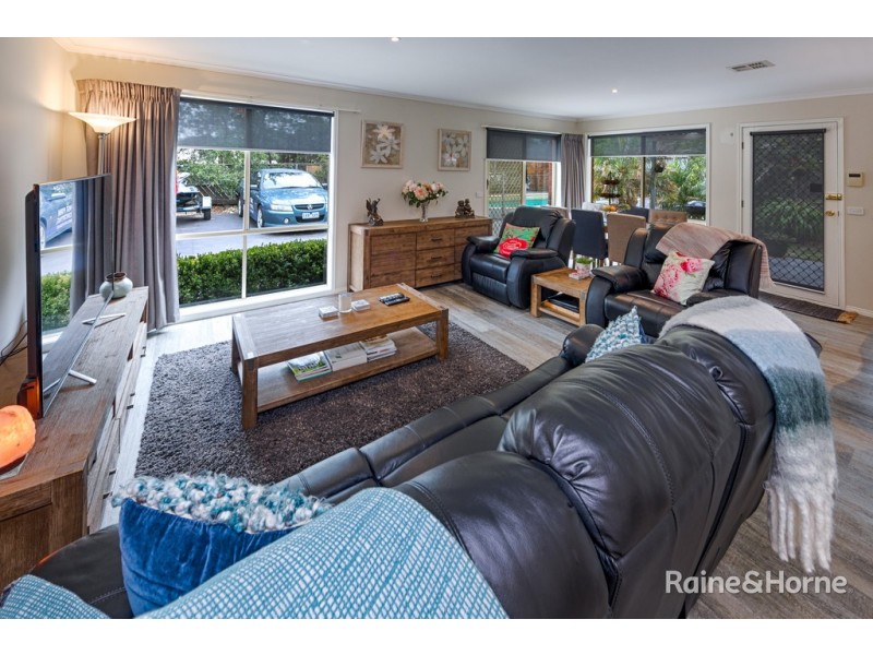 115 Yellow Gum Boulevard, Sunbury VIC 3429
