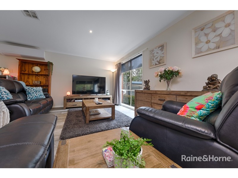 115 Yellow Gum Boulevard, Sunbury VIC 3429