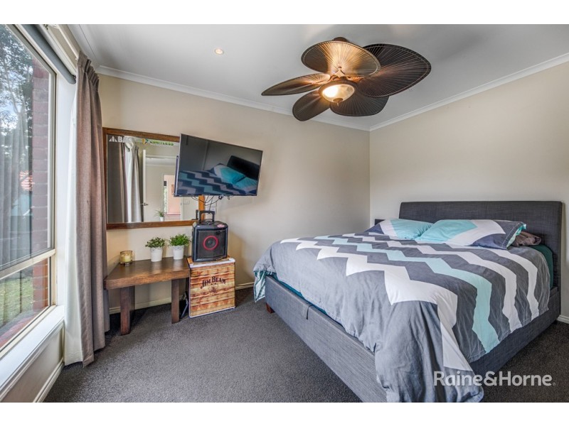 115 Yellow Gum Boulevard, Sunbury VIC 3429