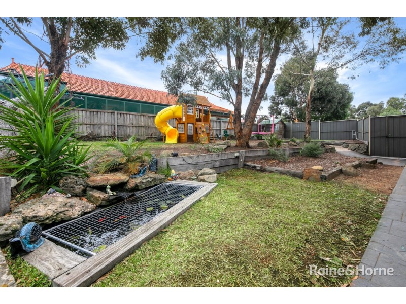 115 Yellow Gum Boulevard, Sunbury VIC 3429