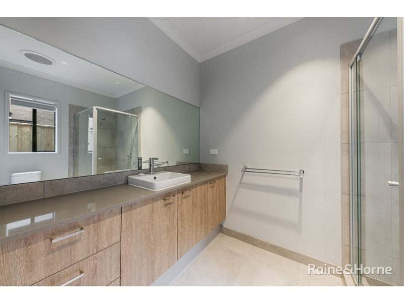 3 Civic Street, Diggers Rest VIC 3427