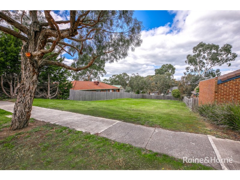 12 Brett Court, Sunbury VIC 3429