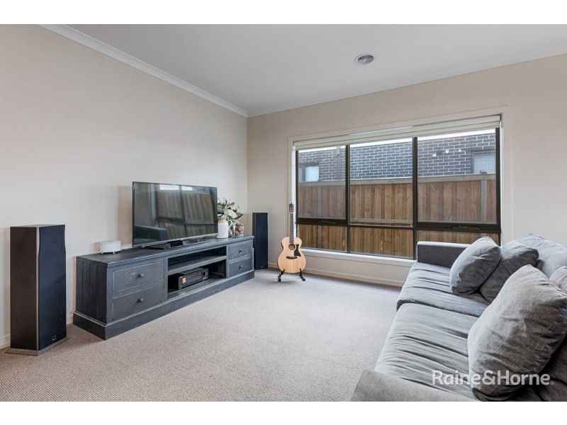 60 Rosenthal Boulevard, Sunbury VIC 3429