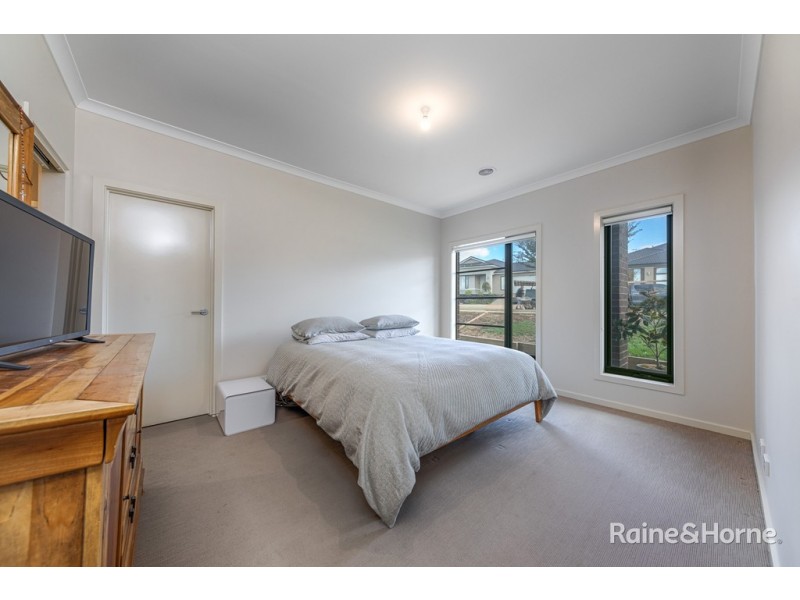 60 Rosenthal Boulevard, Sunbury VIC 3429