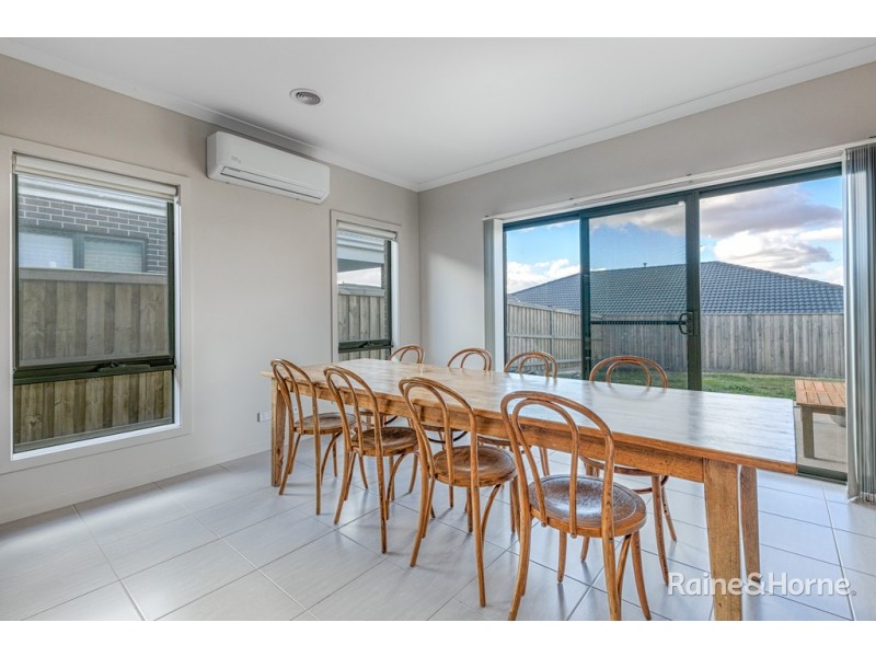 60 Rosenthal Boulevard, Sunbury VIC 3429