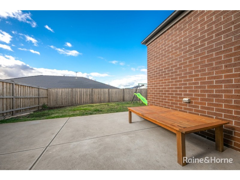 60 Rosenthal Boulevard, Sunbury VIC 3429