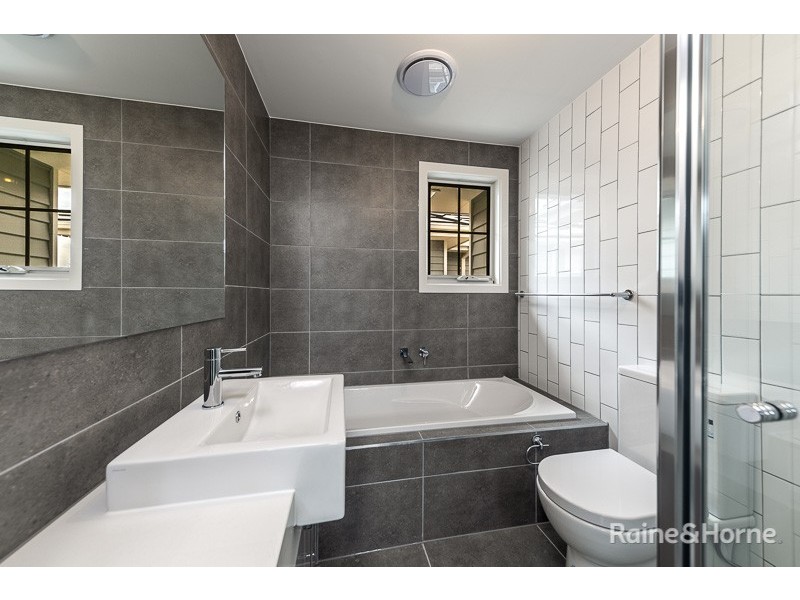2/48 Mitchells Lane, Sunbury VIC 3429