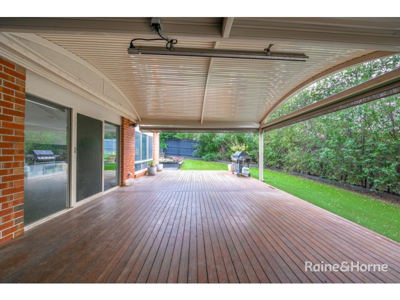 21 LONGMIRE COURT, Sunbury VIC 3429