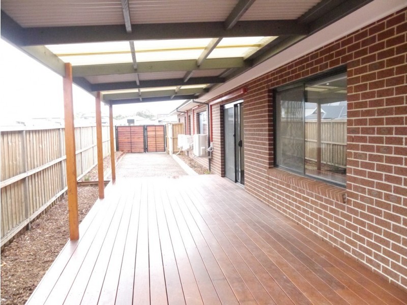5 Bridle Street, Sunbury VIC 3429