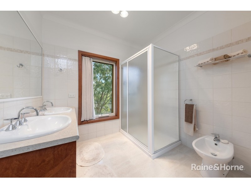 5 The Heights, Sunbury VIC 3429