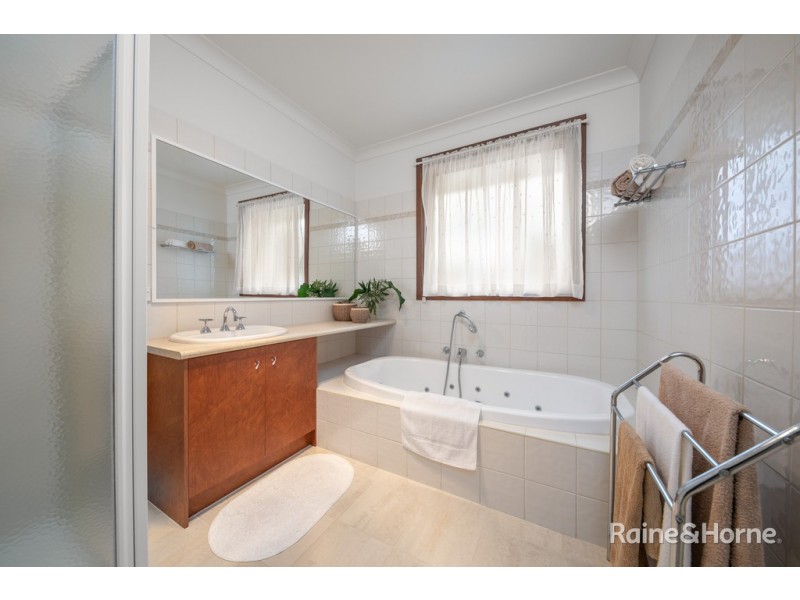 5 The Heights, Sunbury VIC 3429